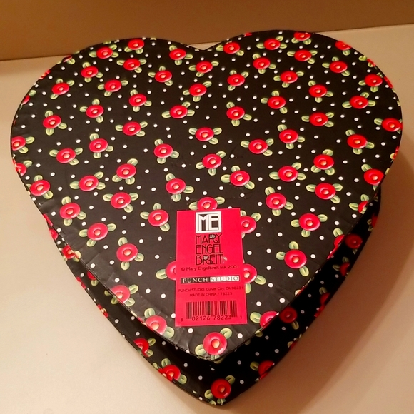 ♥️♥️ HEART SHAPED BOX♥️♥️ - Picture 3 of 4